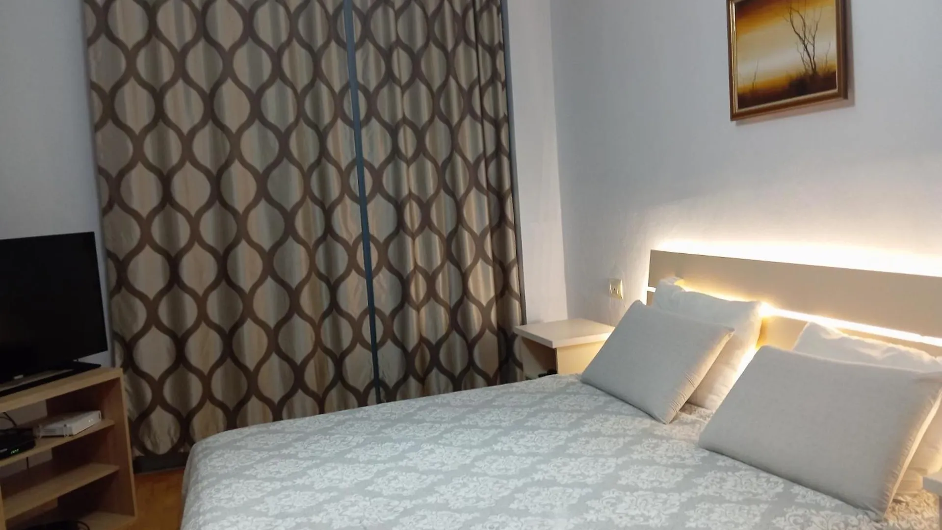 Square Apartments Tiran
