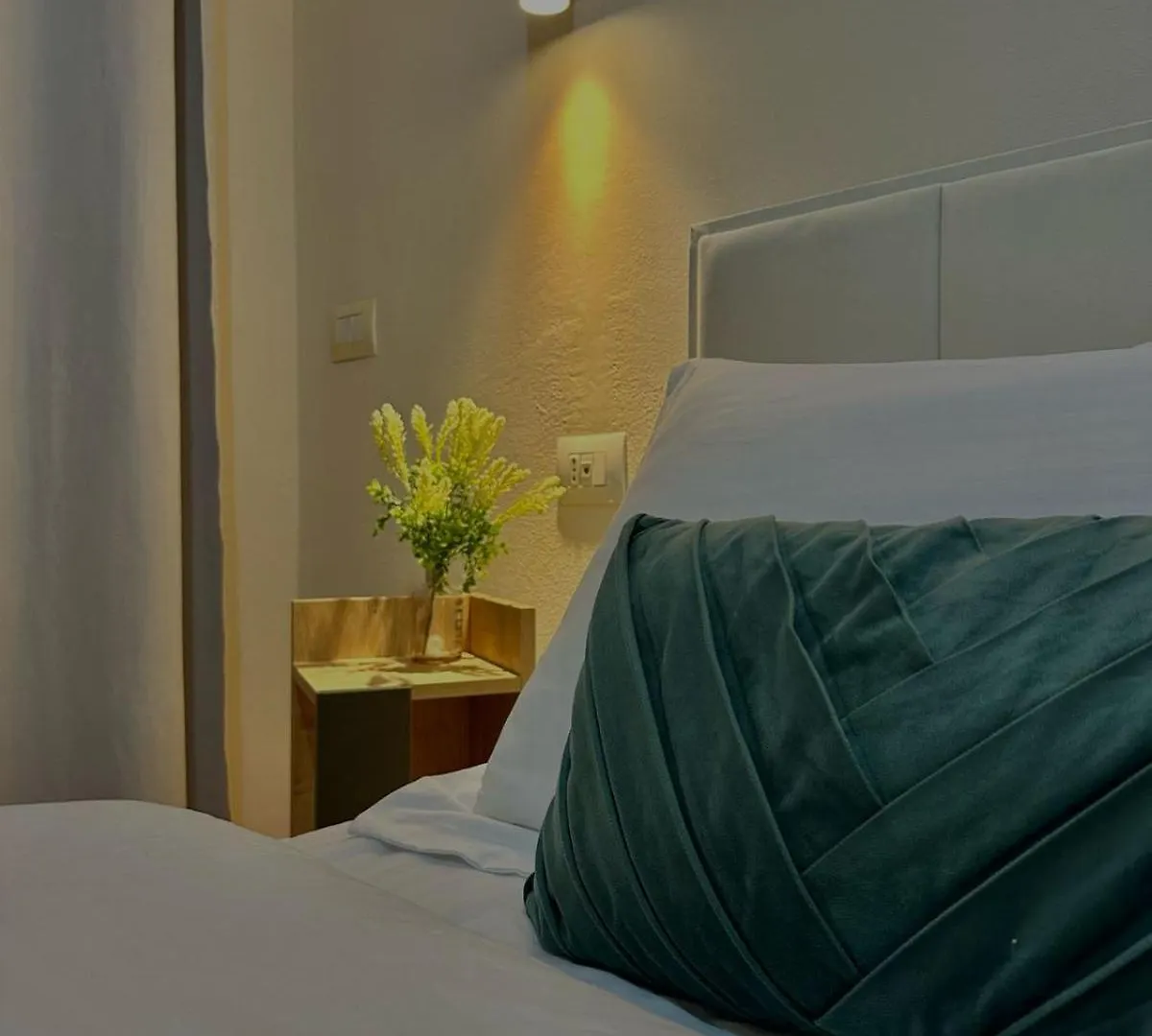 Square Apartments Tiran